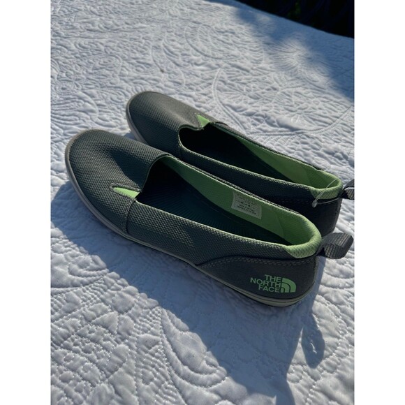 The North Face Shoes - The North Face Base Camp Lite Skimmer II women's slip-ons - Size 7.5 - EX cond